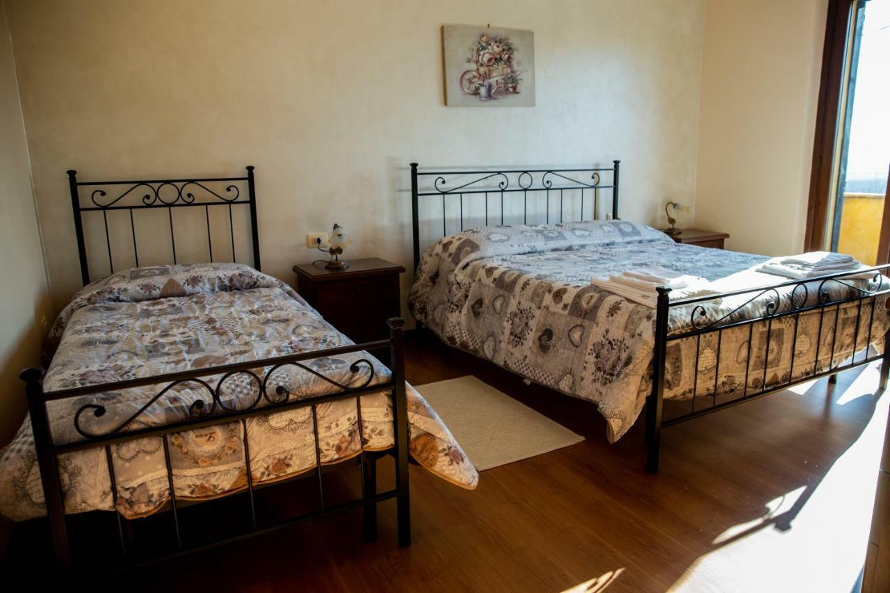 Appartamento Della Pia Bevagna Exteriör bild